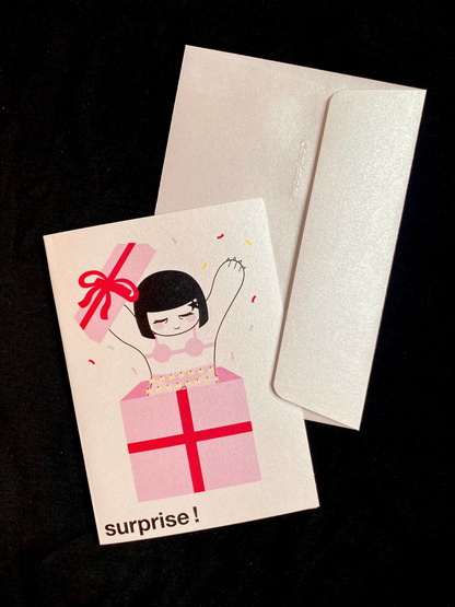 Surprise ! - Carte de fête et enveloppe